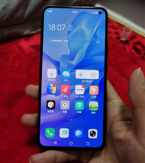 vivo s5 8+128全网通，插卡直接...