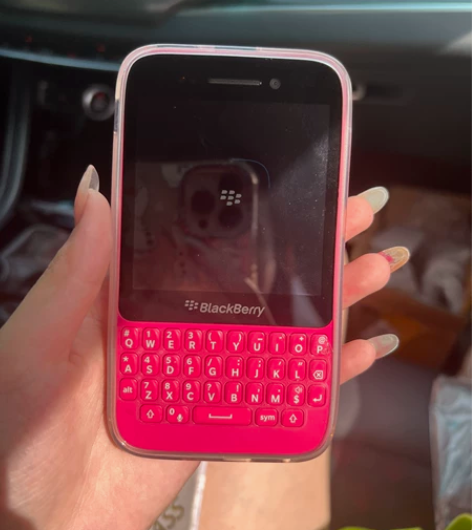 【包邮出】blackberry黑莓Q5玫红...