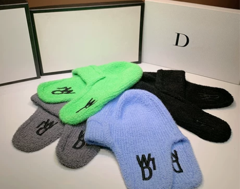 韩国we11done字母刺绣针织帽保暖护耳...