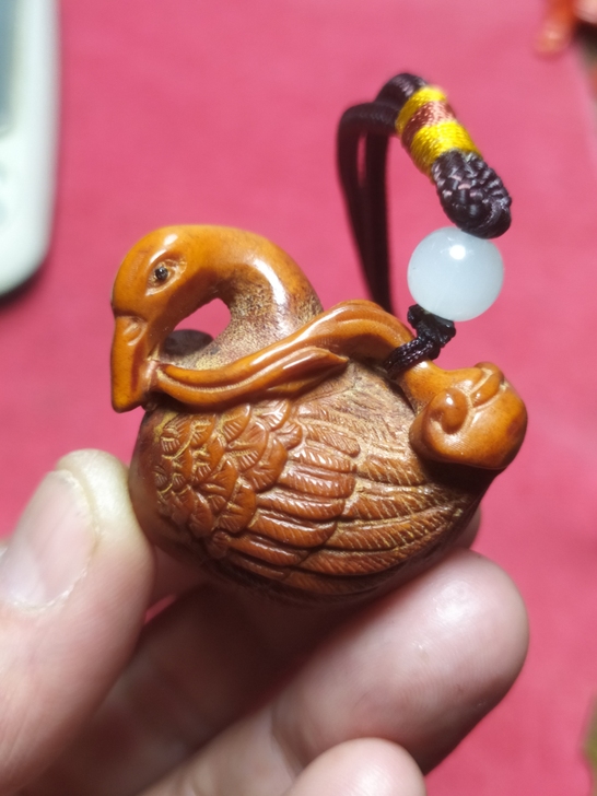 文玩老鹿角手把件一个，手工雕刻，自然流畅，...