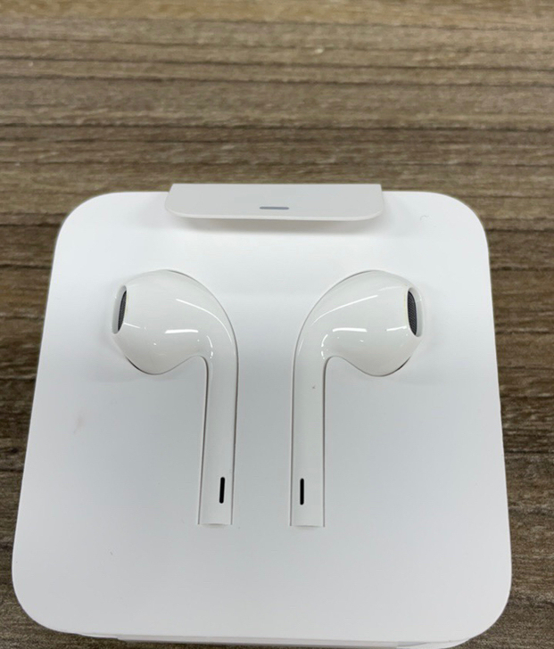 苹果x原装耳机。带转接头。原装正品。已经非...