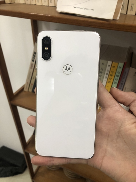 摩托罗拉moto p30 ， 6+64g ...