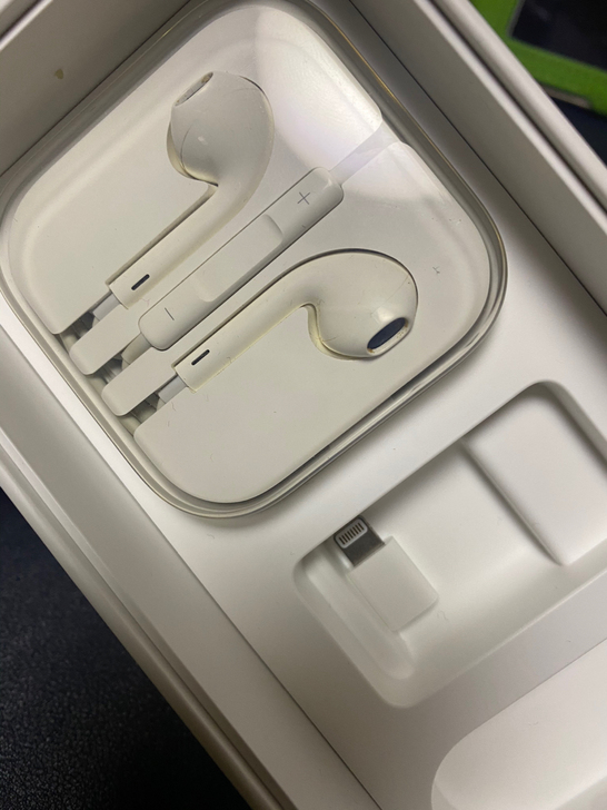 iphone6原装耳机，全新。带转换头。全...