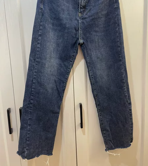 L码小直筒牛仔裤，穿过一次，本人171 6...