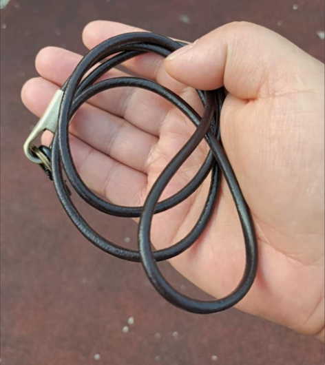 牛皮手机挂绳真皮挂脖短手腕绳挂饰工厂牌证件...