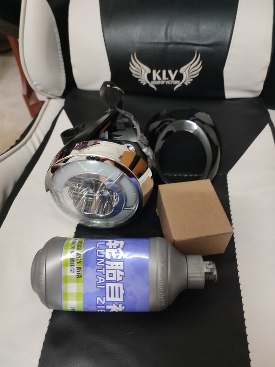 电动车车头灯+自补液+两个反光的灯 适用于...