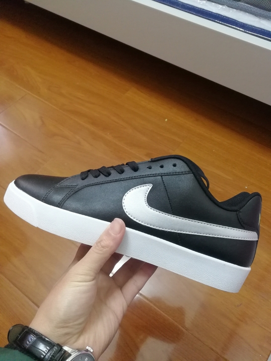 一双耐克开拓者板鞋，42码，男女同款，就穿...