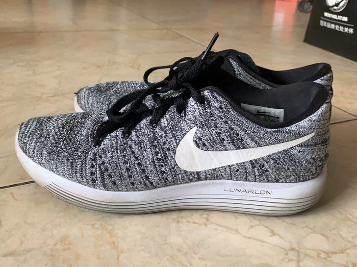 nike跑鞋 女鞋38码 成色如图 可小刀...