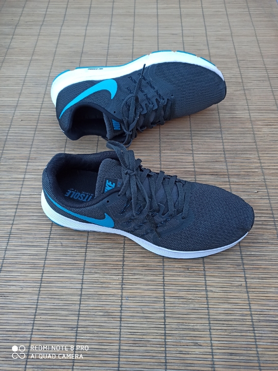 43码耐克运动鞋