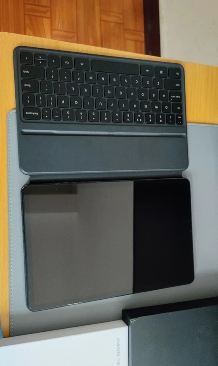 小米平板5pro/6+128版本 膜已贴好...