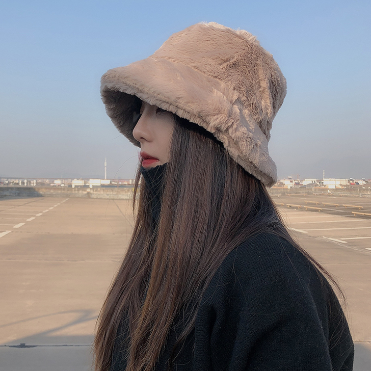 艾佳微 帽子 一次没带过 我脸大不太适合