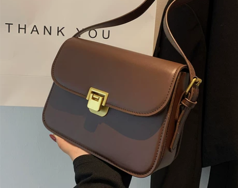 今年流行小包包女包2021新款潮时尚百搭秋...