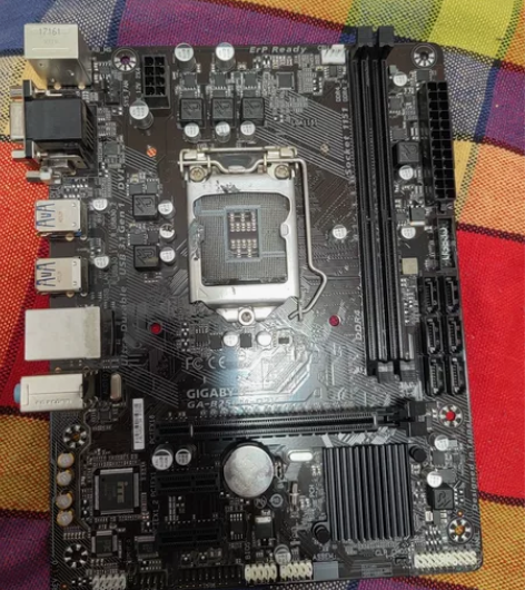 技嘉b250MD2v主板 屏幕烂了猜开卖了...