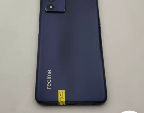 realme Q3s 二手手机 下方...