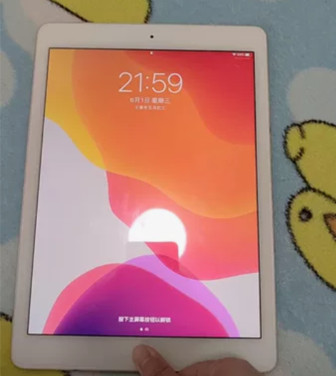 出个人闲置iPad air2。16G金色。...