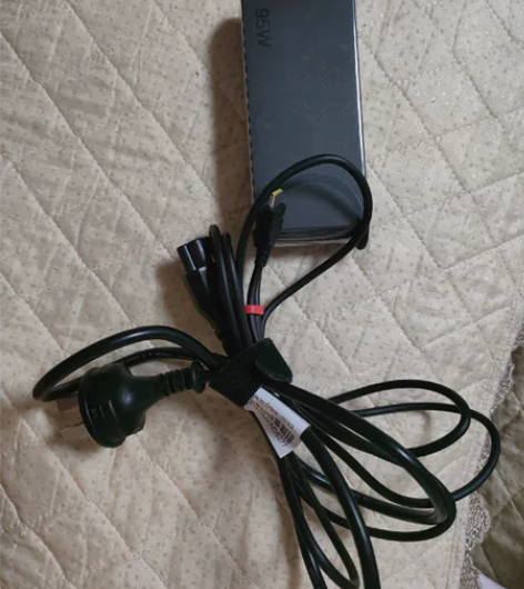 联想充电器20V4.75A 95W笔记本电...