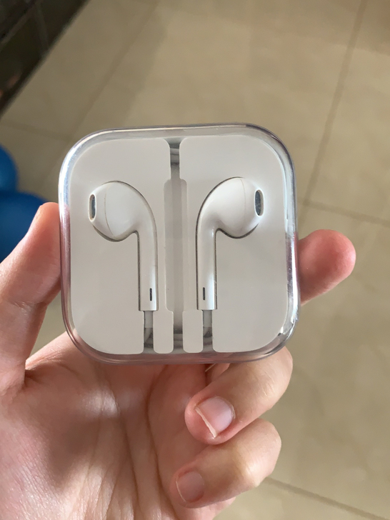 苹果原装耳机，一直闲置未使用