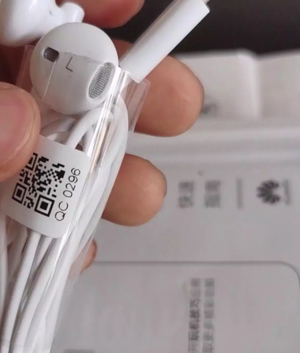 个人闲置华为p30pro原装耳机华为typ...