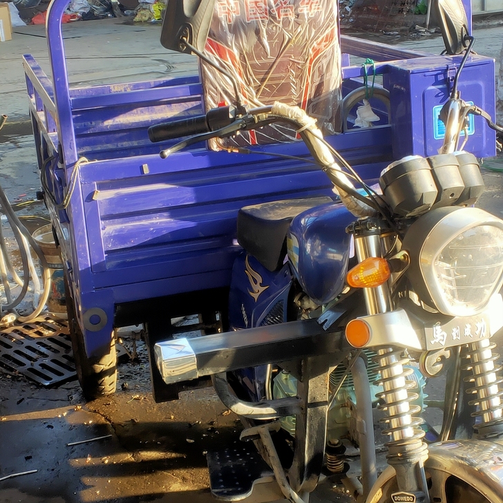 准新三轮摩托车,有证书,不在这边发展,想买...