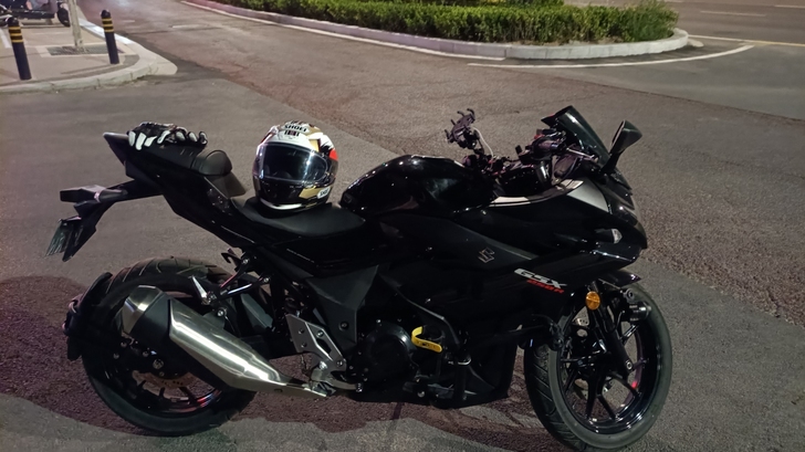 21年4月上牌，个人自用摩托，平时上下班代...