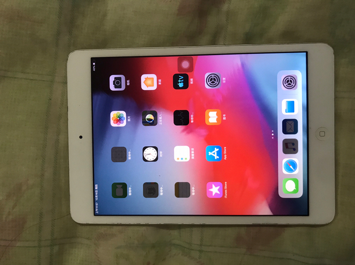 32g原装国行ipadmini2，原装机爱...
