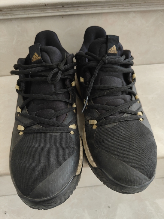 阿迪达斯篮球鞋Crazy Light Bo...