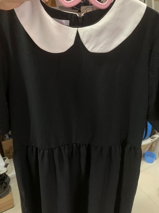 娃娃领黑色连衣裙