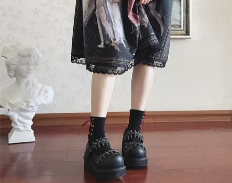 时光里的店暗黑少女风子弹头铆钉扣带单鞋原宿...