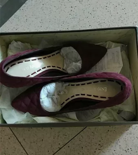 全新EA高跟单鞋35.5码，跟高8.5cm...