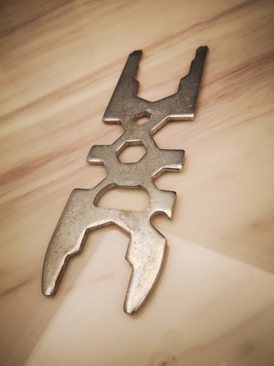 家用多功能扳手。或者买其它东西赠送。