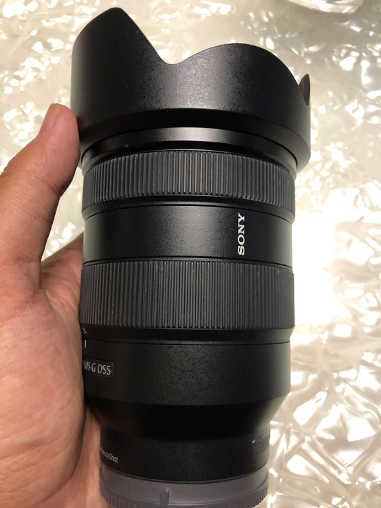 索尼24-105G镜头，成色可以，镜片完美