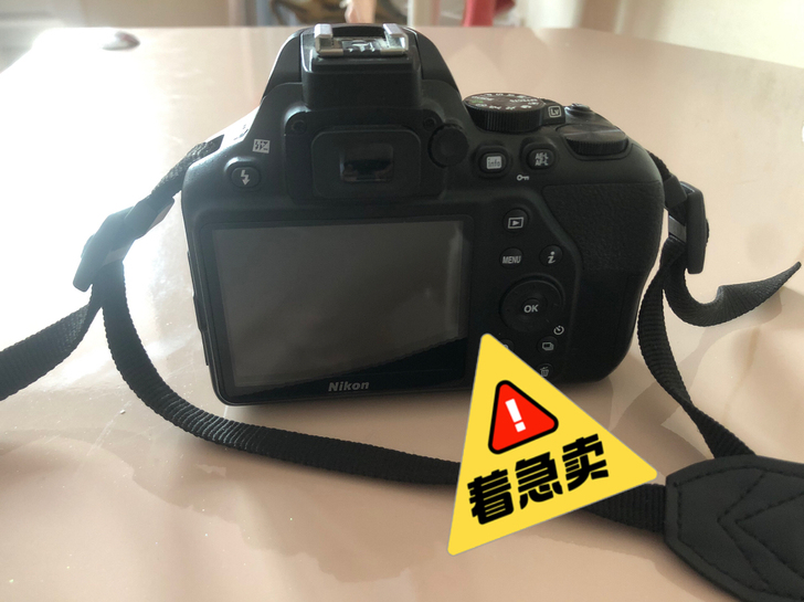 尼康D3500，纯原装 ，几乎未用！