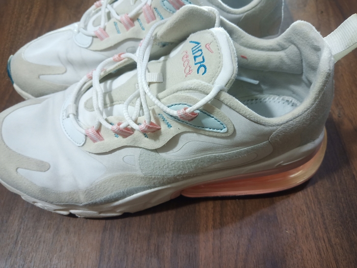 Nike气垫运动鞋，39.5码，九成新，爽...