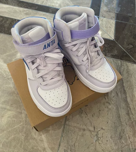 男女童安踏 感兴趣的话点“我想要”和我私聊...