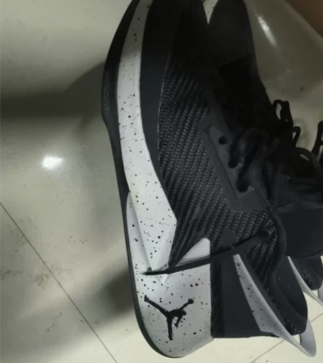 正品的乔丹篮球鞋，我的脚型不适合穿这双鞋，...