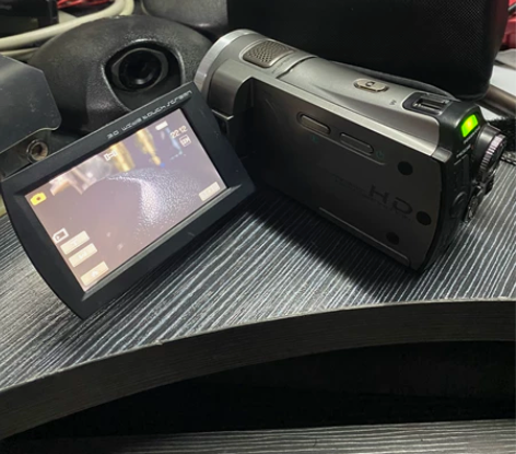 欧达HDV-Z30 一电一充电 一张8G卡...