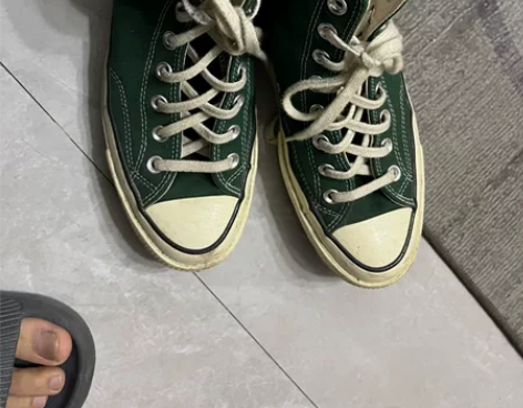 正品匡威42码数的有点小了，没怎么穿过，九...