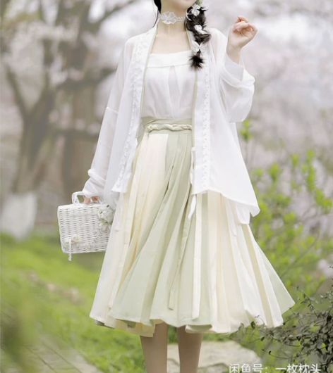 五五年原创汉服，抹茶奶盖，是汉元素。 已绝...