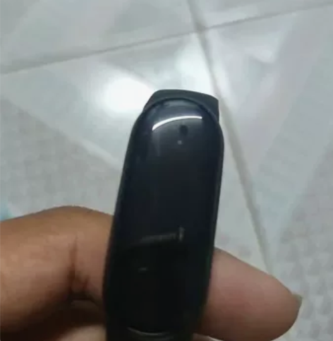 小米手环6,花痕少,有充电线电池不重用可达...