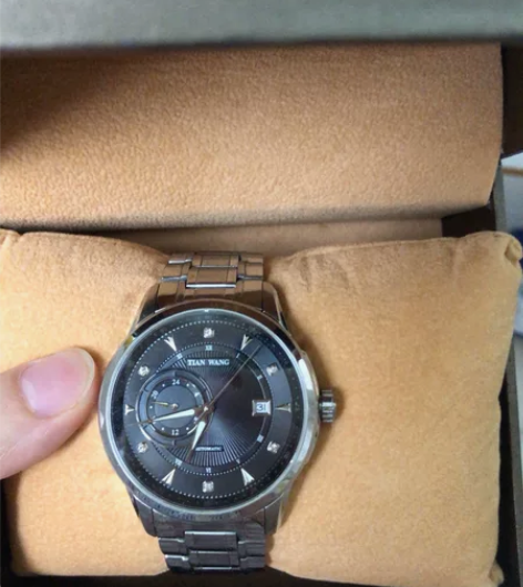 天王手表 男款 以前买给男友的生日礼物，两...