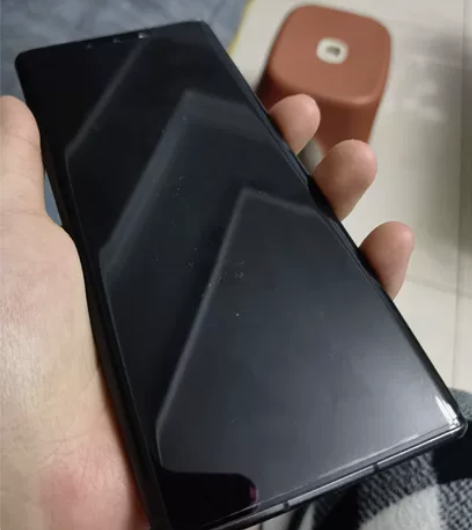 华为mate30Pro  5g版。8+12...