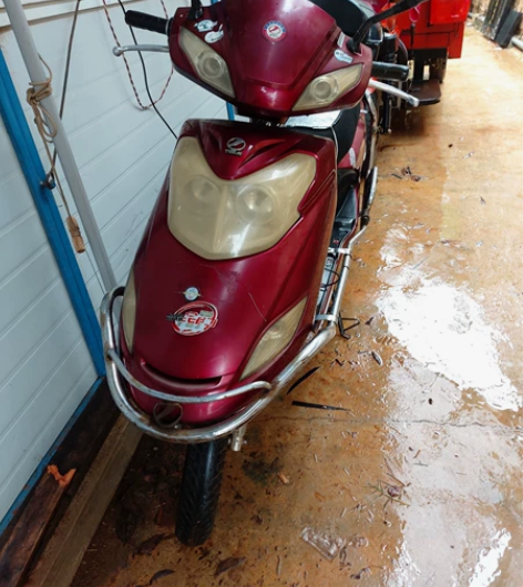 自用台铃电动车,上的昆明绿牌,80v20A...