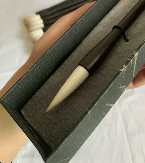 纯毛料制作七狼三羊兼毫毛笔，不分叉，不掉毛...