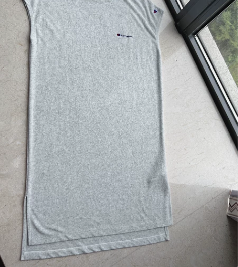 冠军champion连衣裙，刺绣logo，...