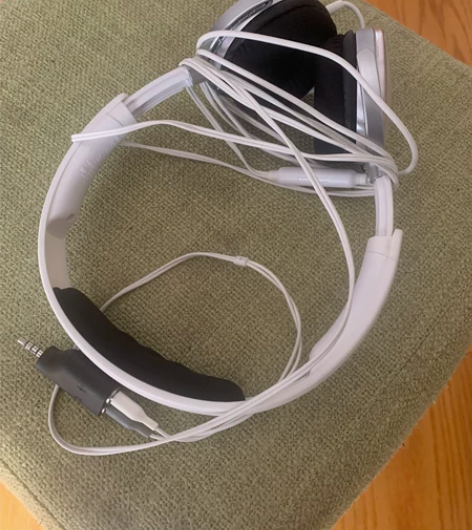 飞利浦耳机，爽快包邮 感兴趣的话点“我想要...