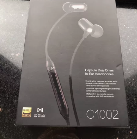 万魔c1002 HiFi 小金标 圈铁耳机...