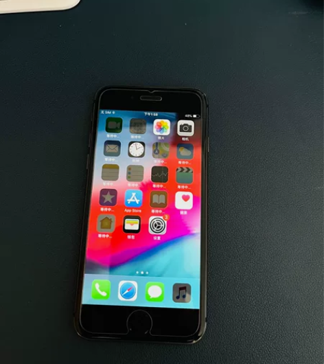 iPhone8 苹果8国行黑色64g无磕碰...