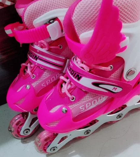 溜冰鞋儿童初学者单排全套可调节大小码旱冰装...