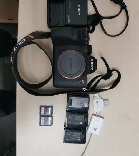 Sony/索尼A7R4 出租 标配如下： ...