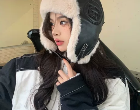 雷锋帽女秋冬季加厚保暖皮质毛绒帽潮户外滑雪...